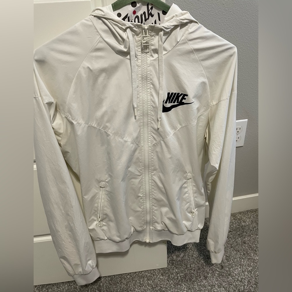 Nike Women’s Windrunner - White, Small